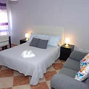 apt-centro-historico-malaga.hotelsinnerja.org/